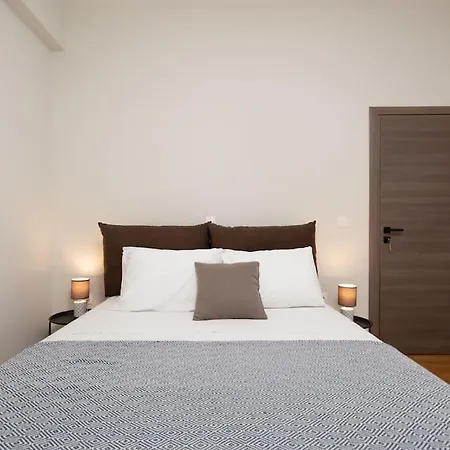 Exarcheia Comfort 1-br *